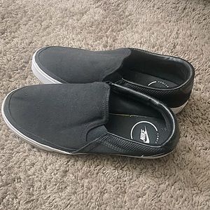 Nike Court Royale AC